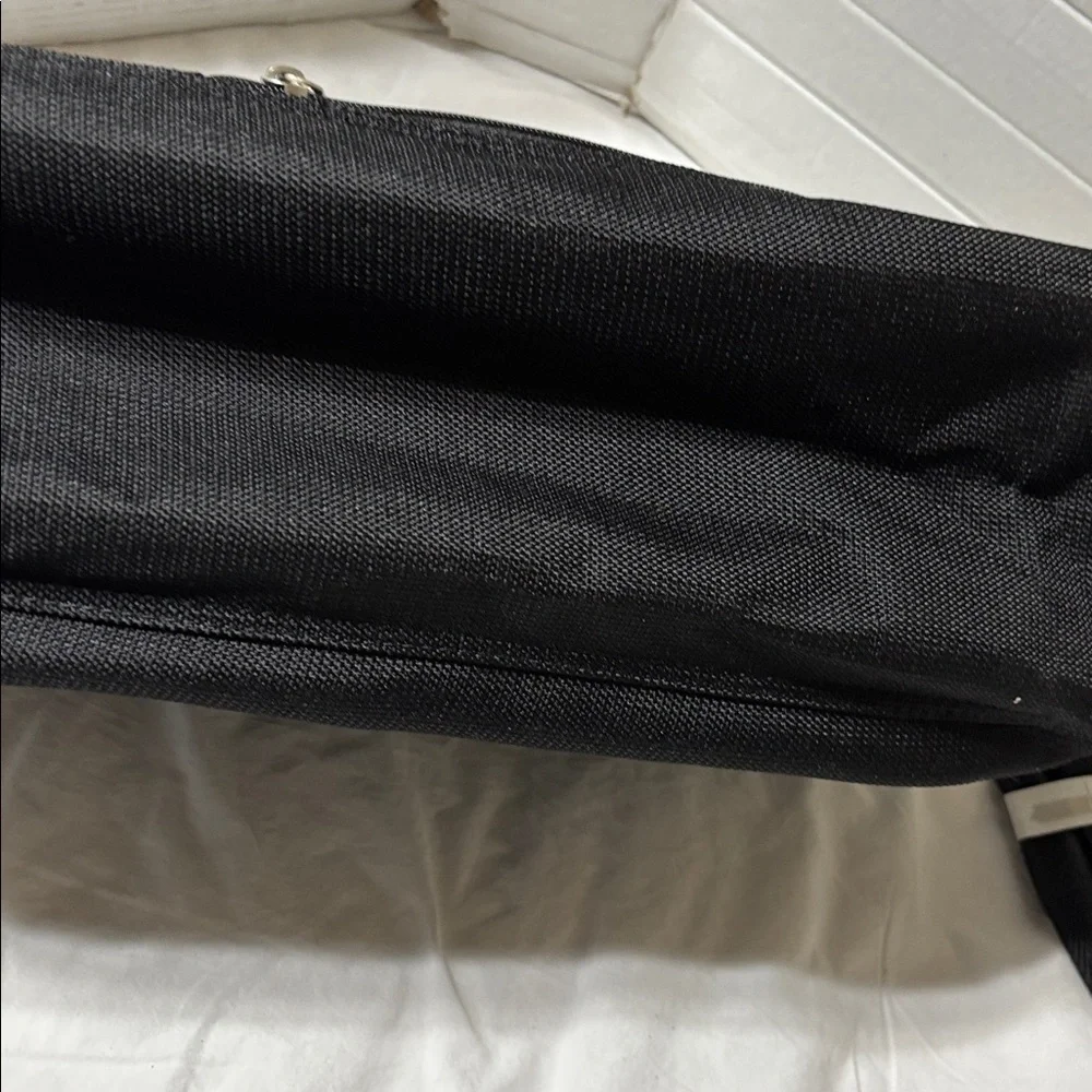 Samsonite Tessera boarding bag with shoulder strap and sleeve. NWT